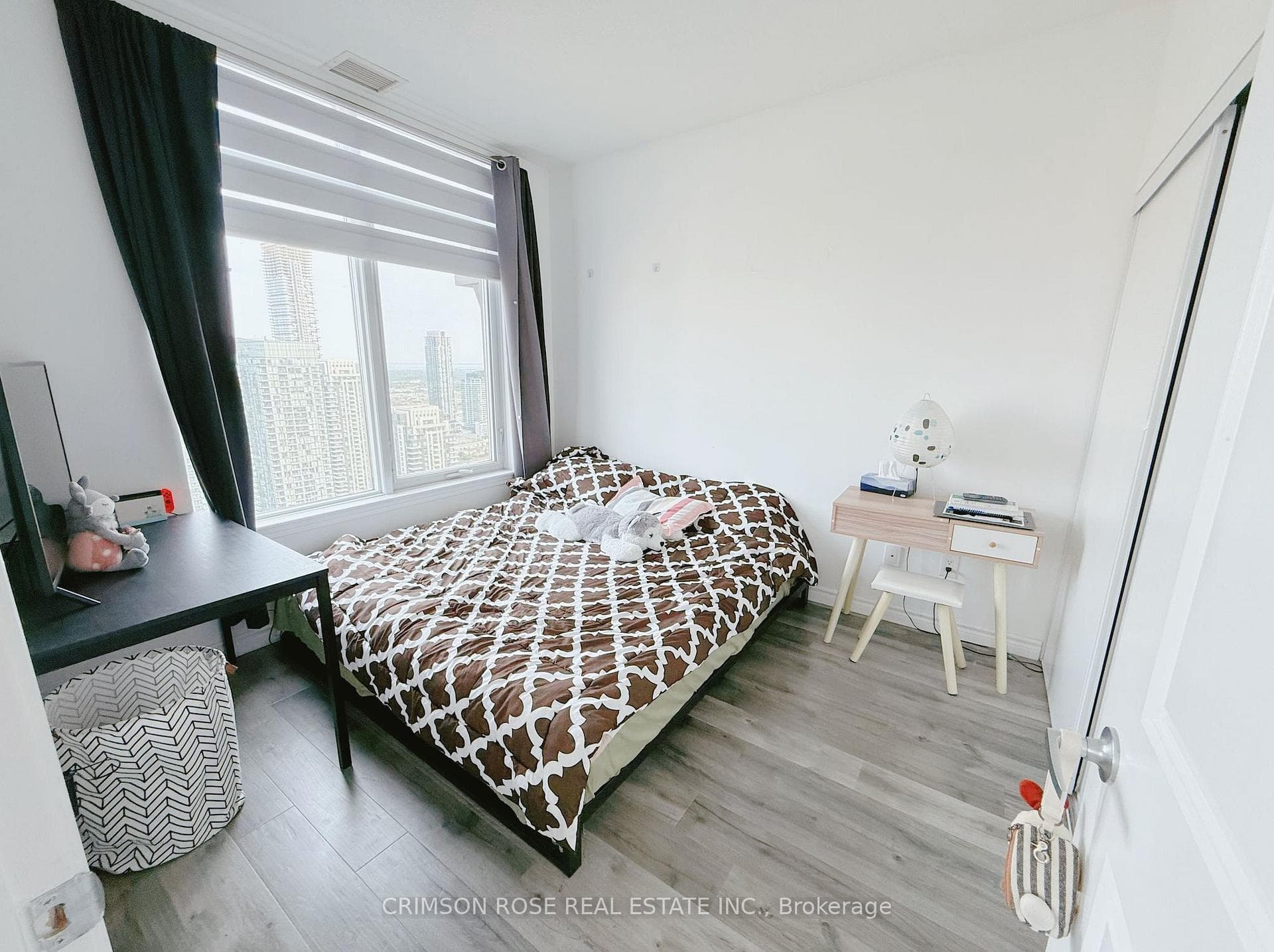 385 Prince Of Wales Drive Unit Ph3607 photo 12