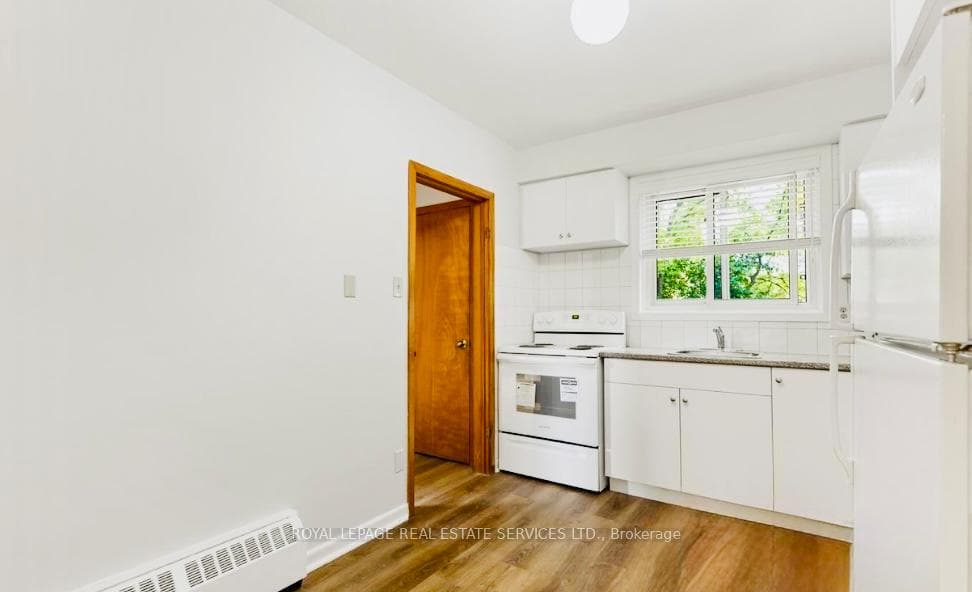 50 Peter Street Unit 2 photo 9