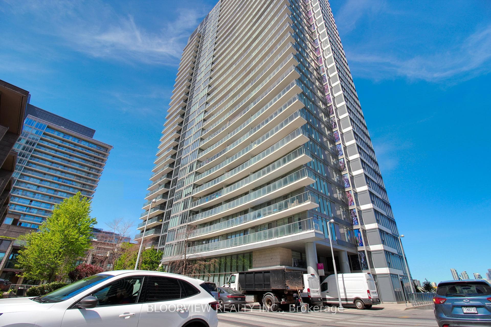 121 Mcmahon Drive Unit 2810 photo 1