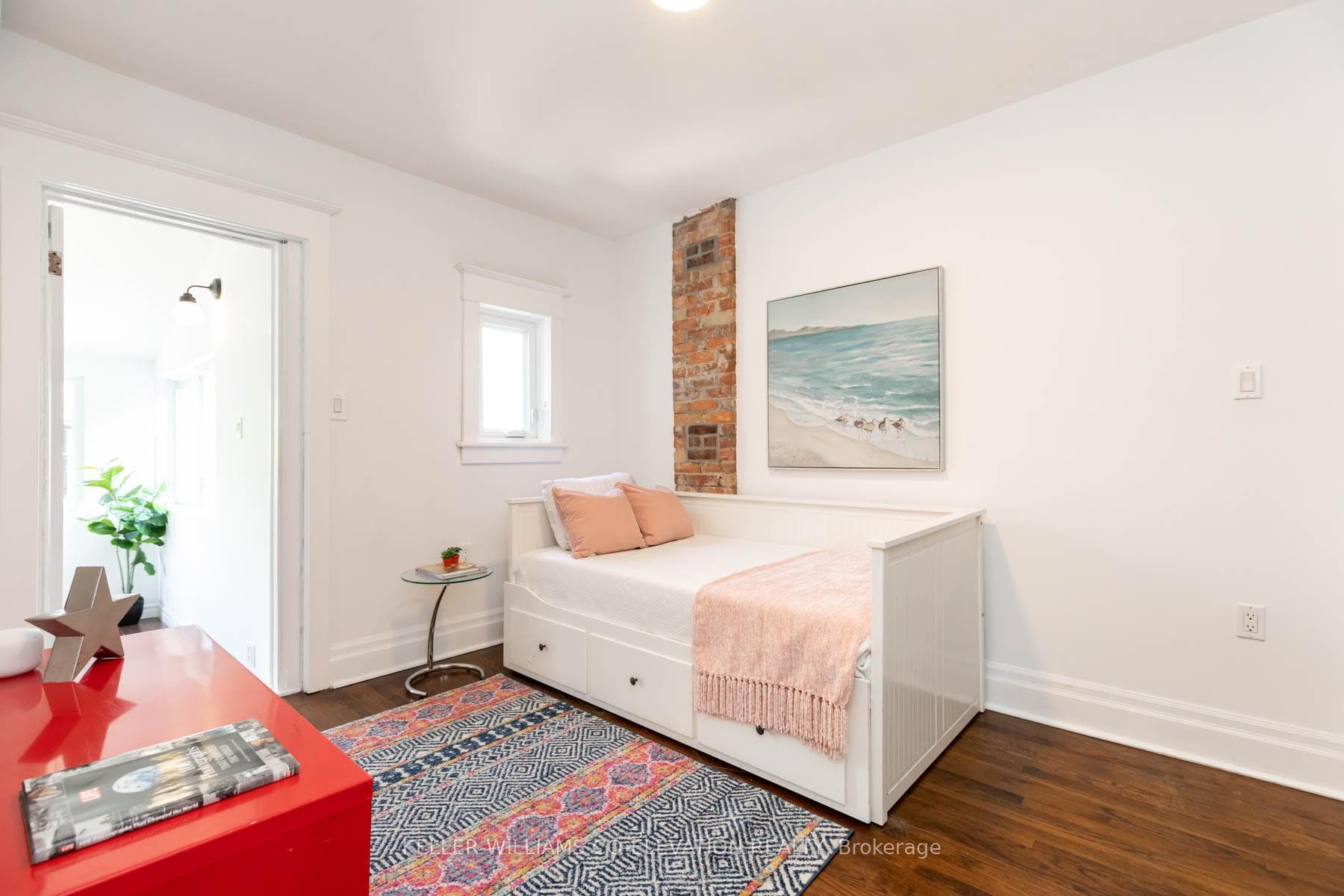 24 Kenneth Avenue photo 19