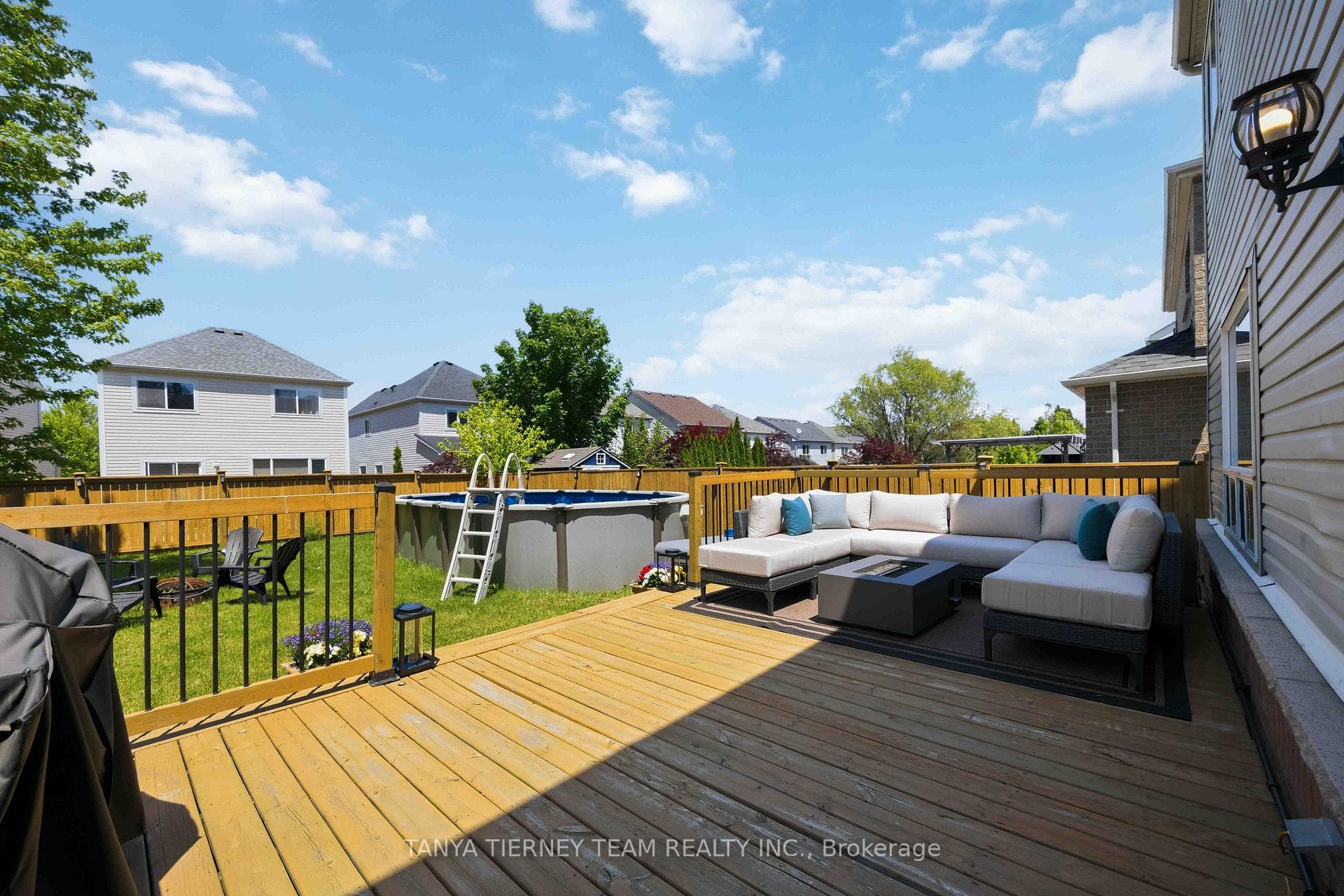 76 Vipond Road photo 42
