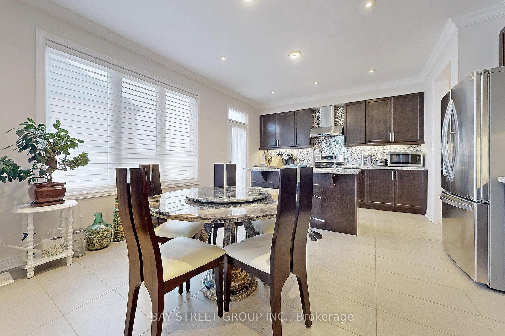38 Russell Parker Crescent photo 10
