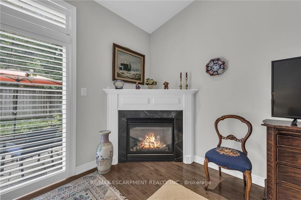 4 Toulon Avenue photo 16