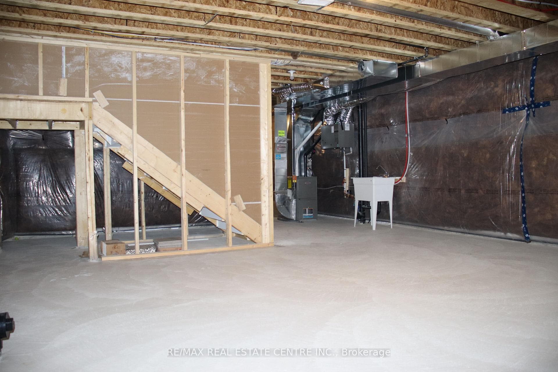 93 granville Crescent photo 31