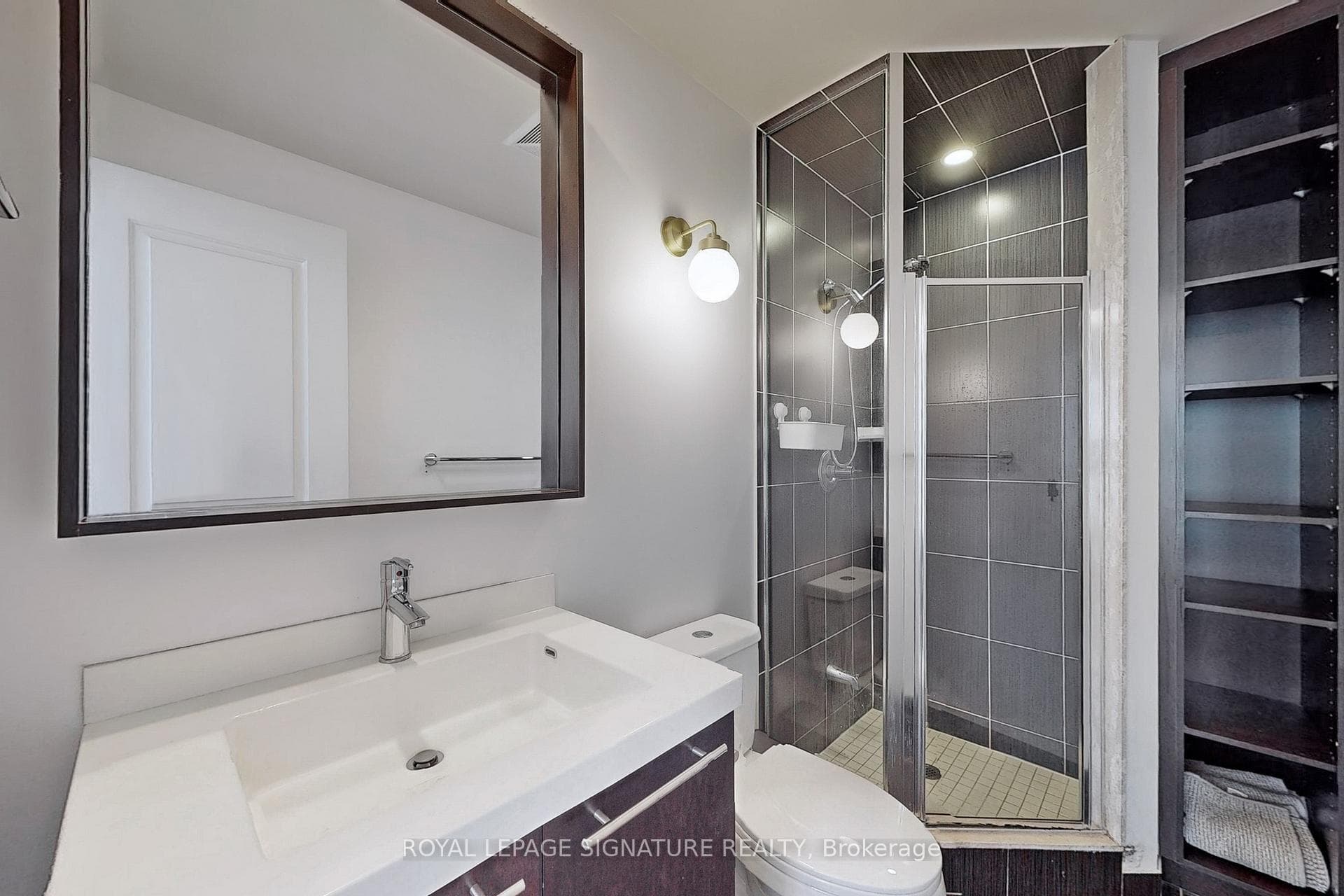 100 Harrison Garden Boulevard Unit 920 photo 17