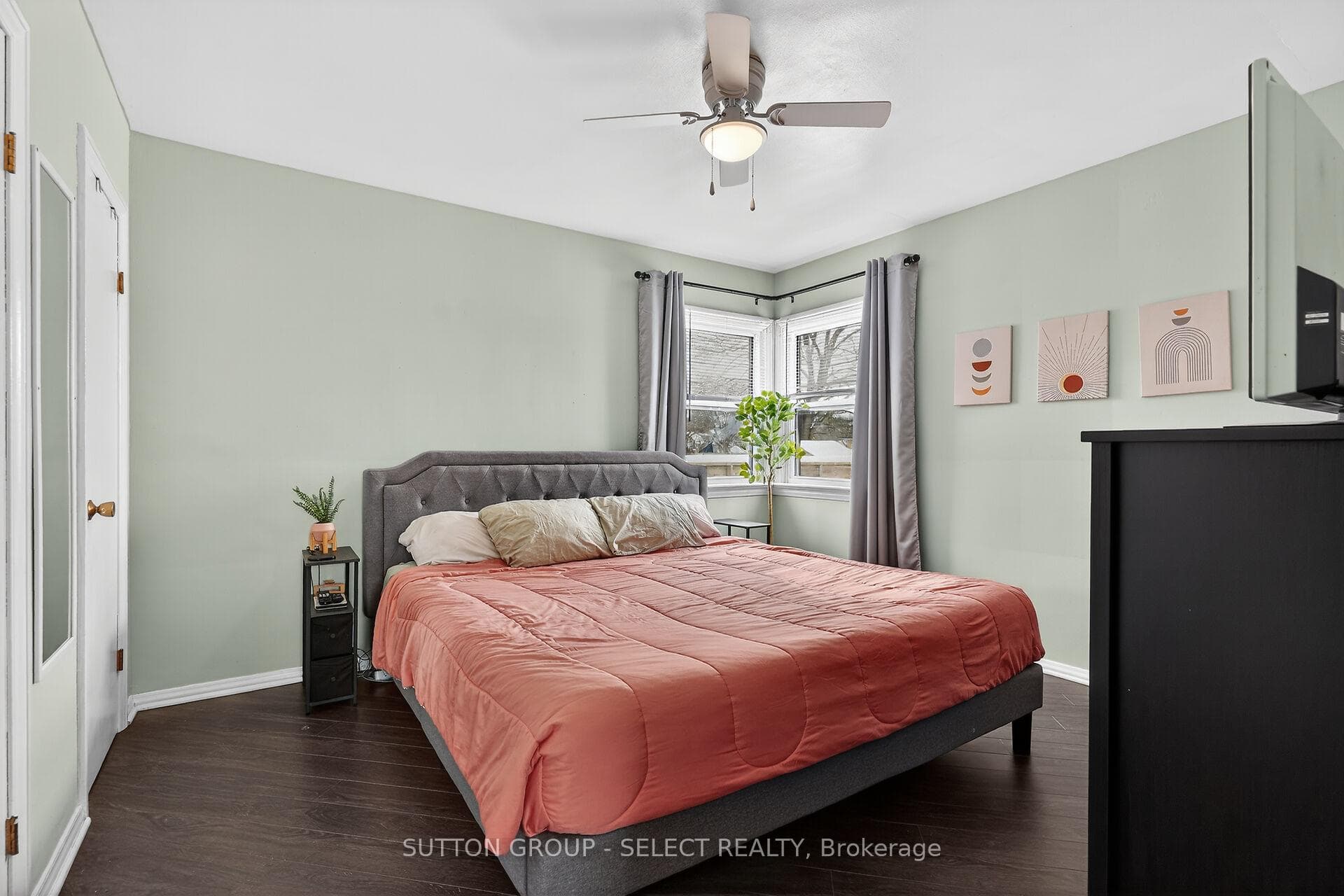 225 Sterling Street photo 21