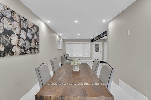 47 Tanager Square photo 17