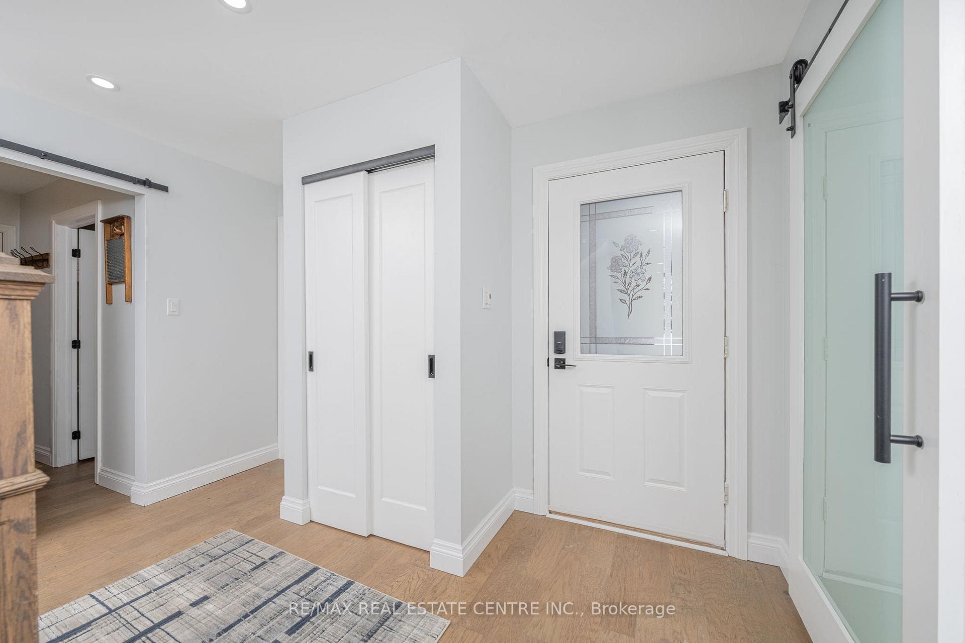 40 Calvert Drive photo 4