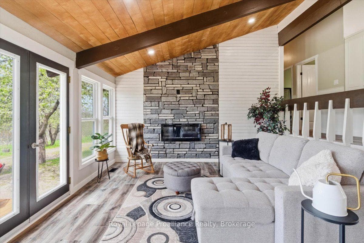659 Moira Road photo 9