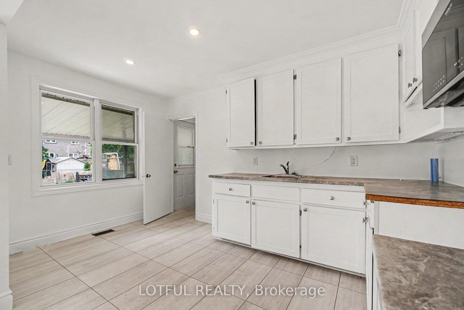 832 Rex Avenue photo 16