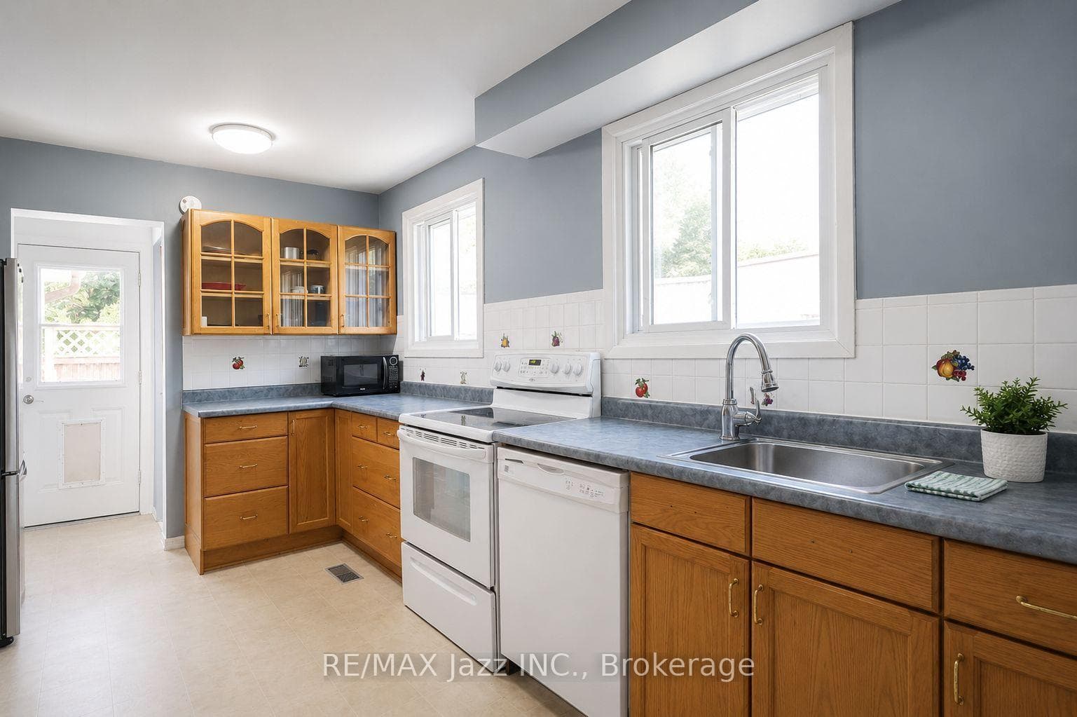 822 Modlin Road photo 2