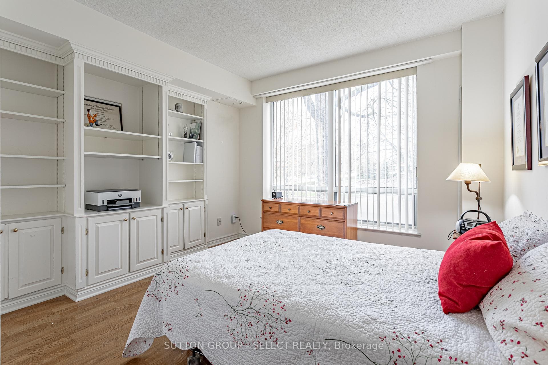 250 Sydenham Street Unit 215 photo 29