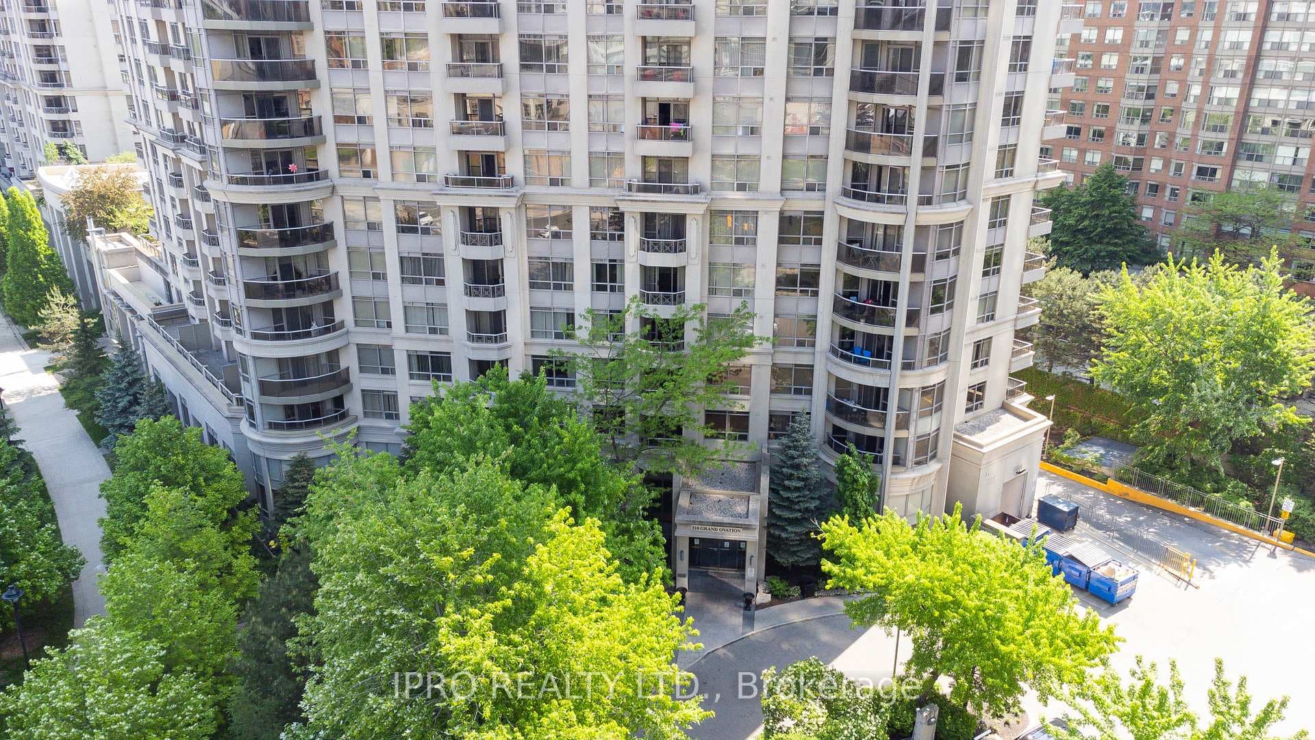 310 Burnhamthorpe Road Unit 1005 photo 21