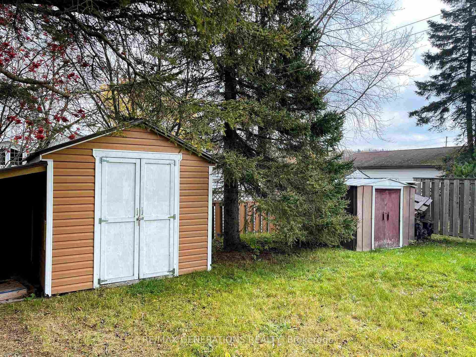28 Michano Drive photo 42