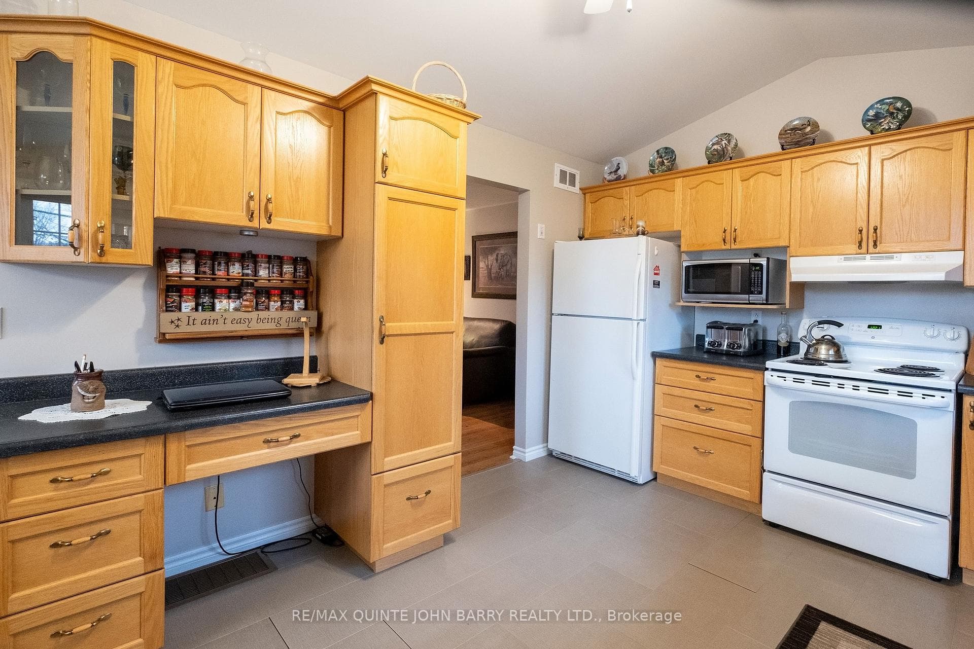99 North Trent Street photo 12