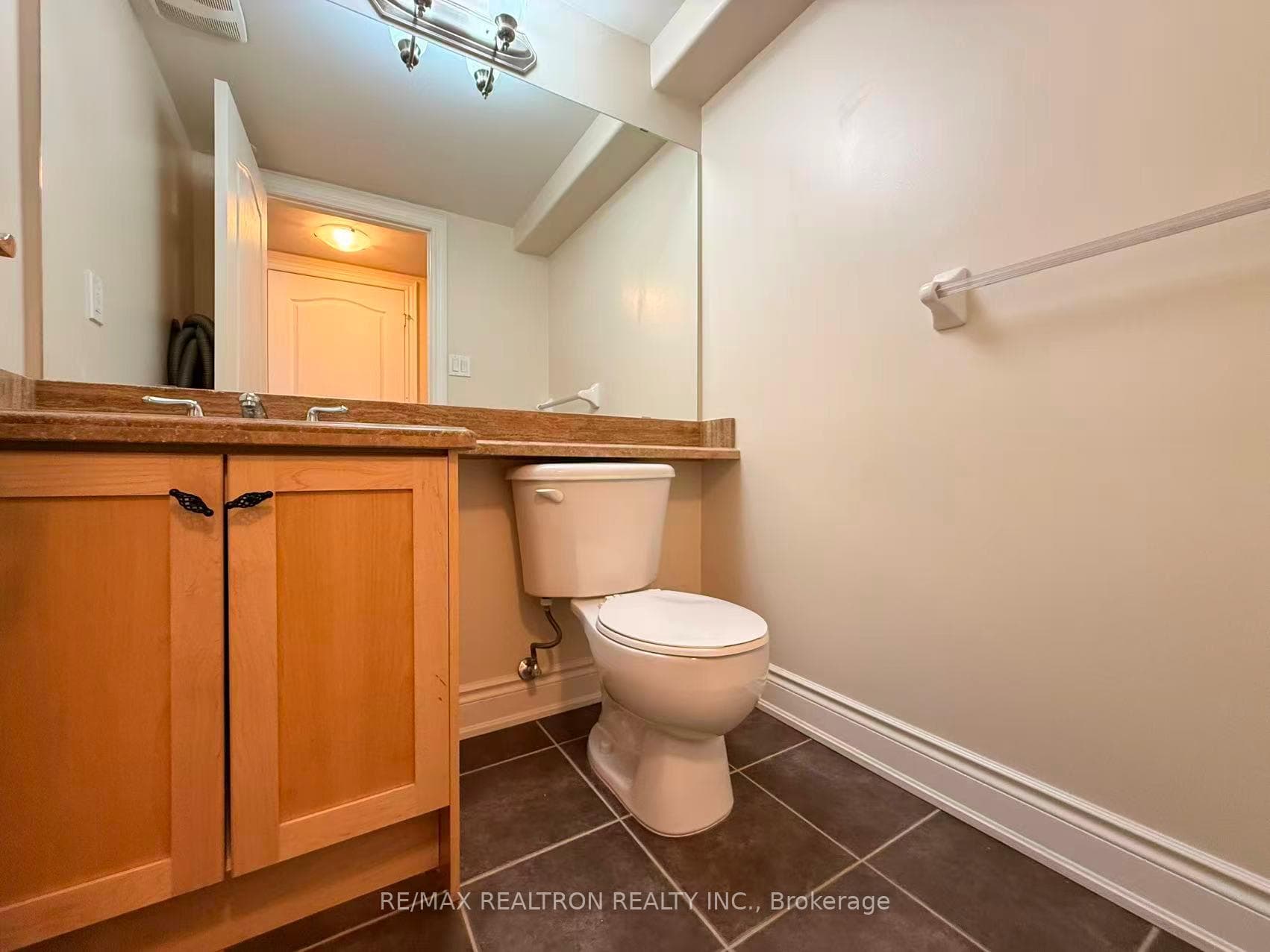 19 Golden Spruce Lane photo 28