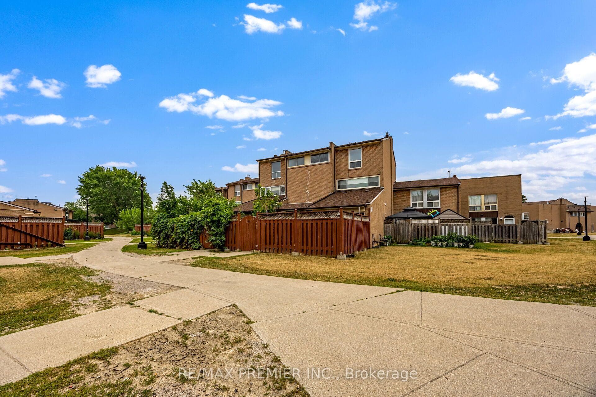 248 John Garland Boulevard Unit 82 photo 30