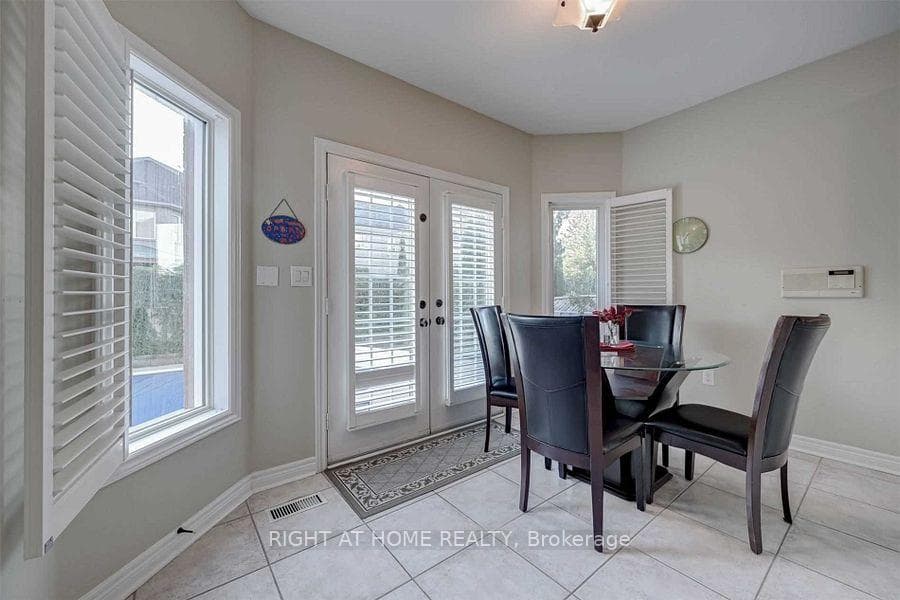 2923 Duncairn Drive photo 13