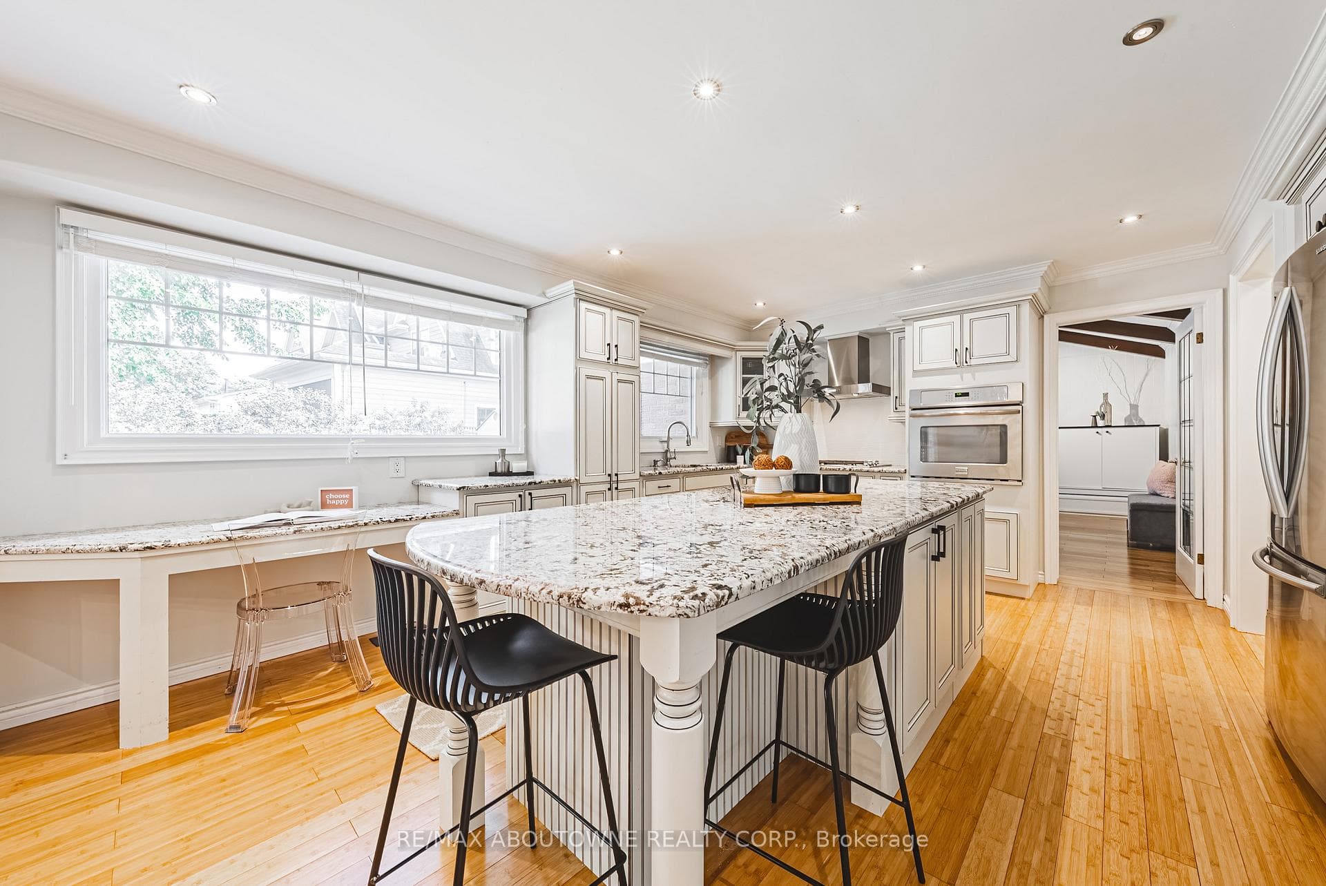 351 Primrose Place photo 10