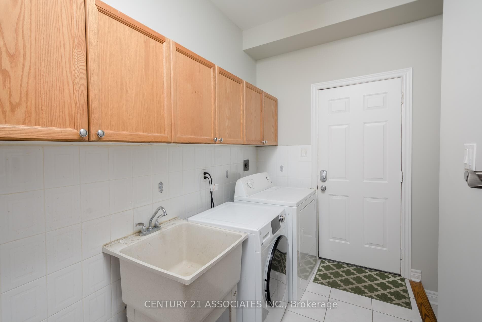 5351 Quartermain Crescent photo 20