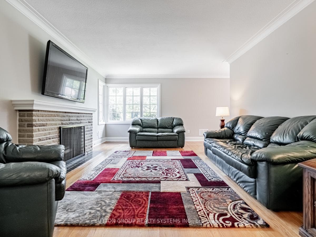 44 Saybrook Avenue Unit Main photo 5