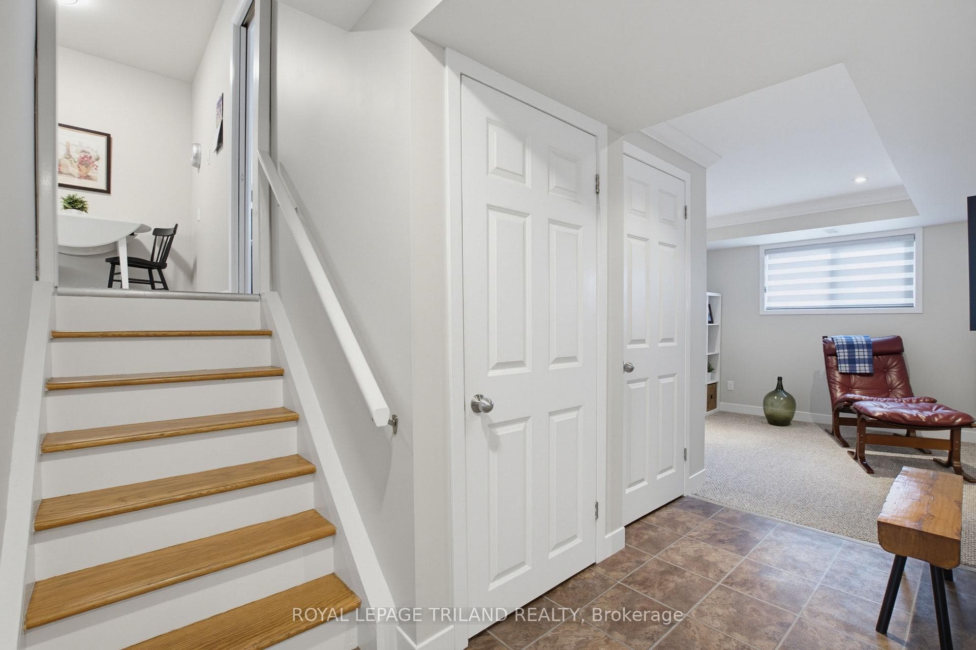 1463 Glenora Drive photo 24