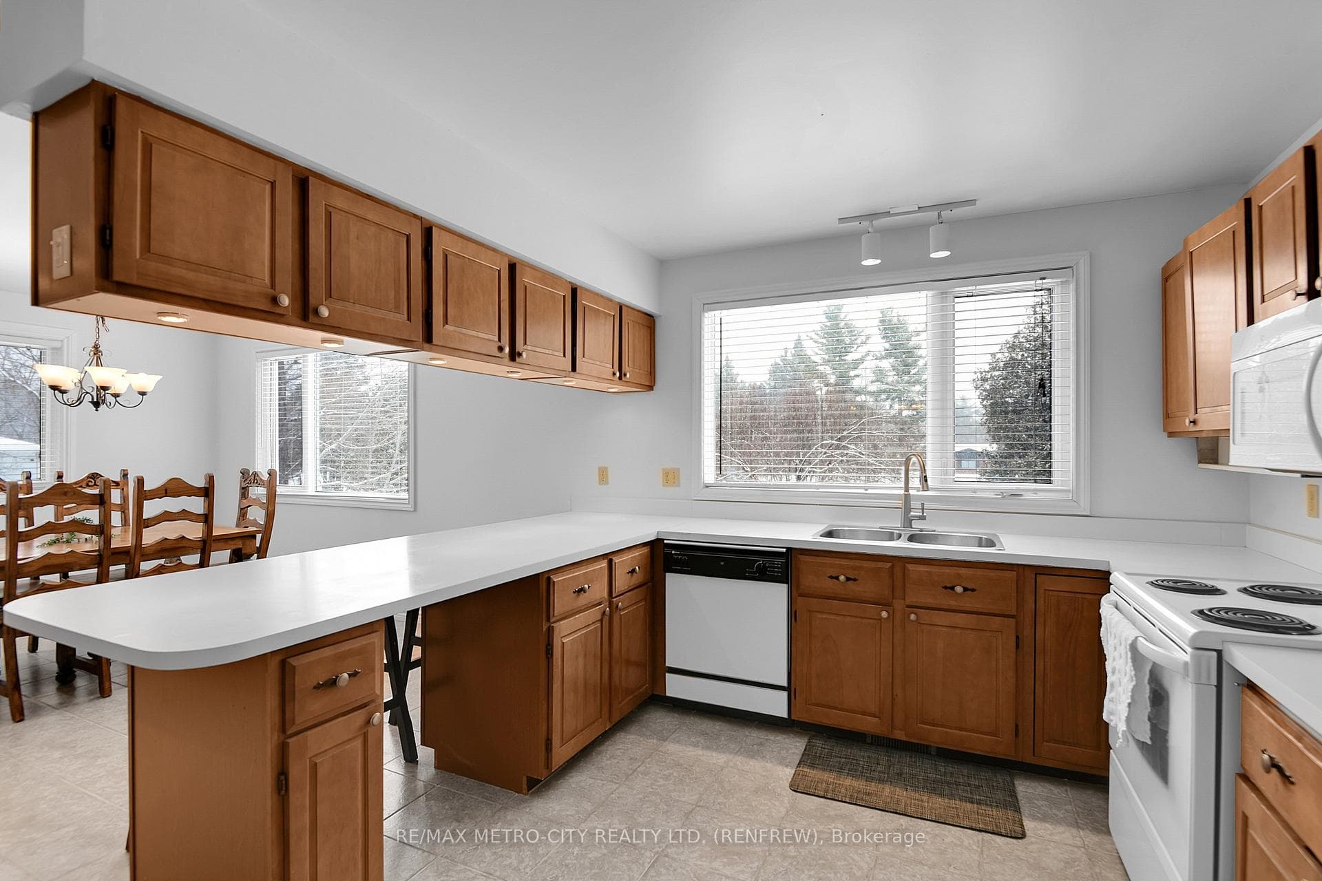 128 Burns Drive photo 8