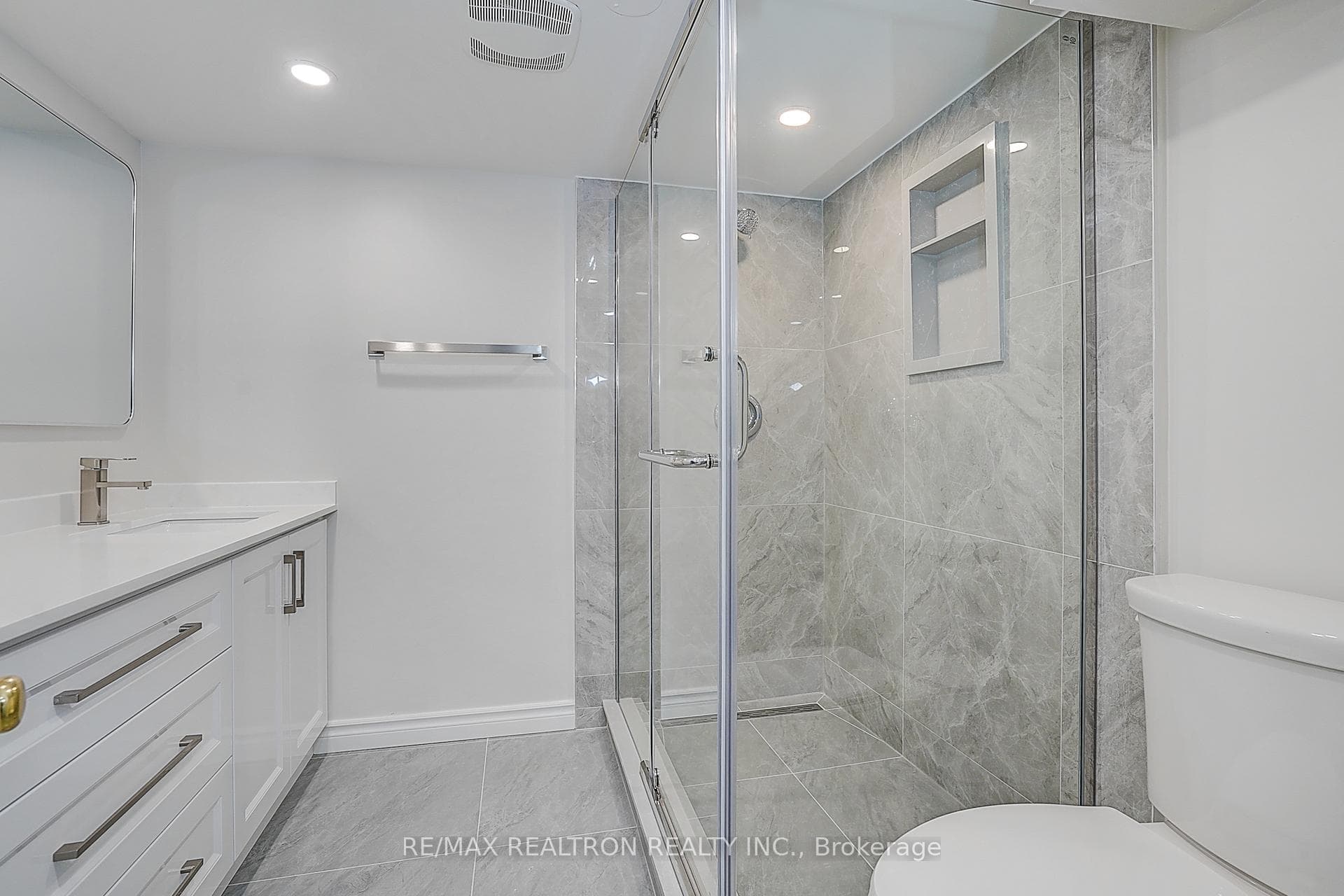 45 Stacey Crescent photo 46