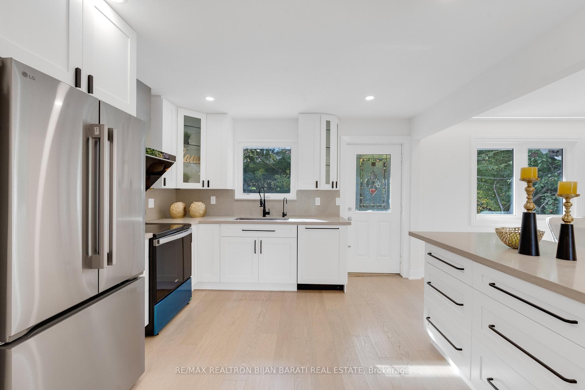 14 Henderson Avenue photo 11