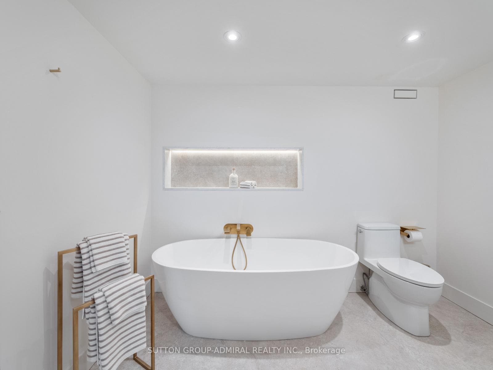 3900 Yonge Street Unit 405 photo 40