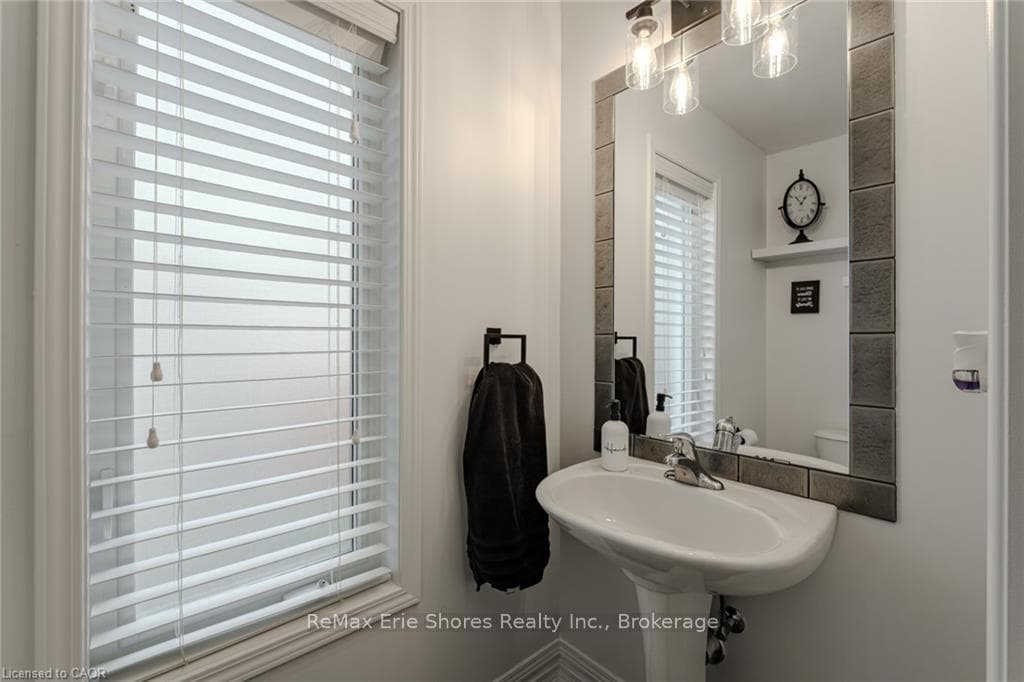 73 English Lane photo 22
