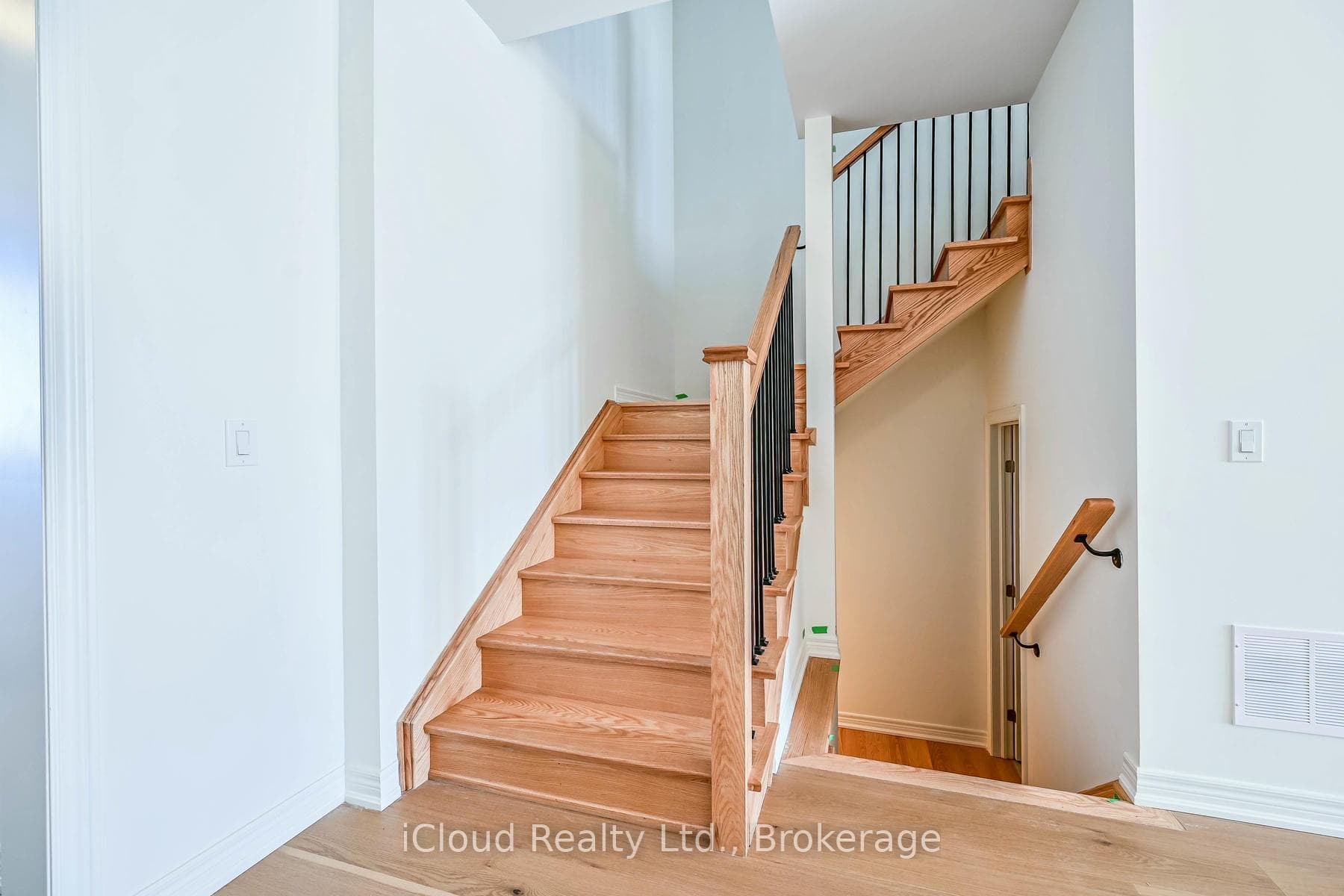 111 Picardy Drive photo 12