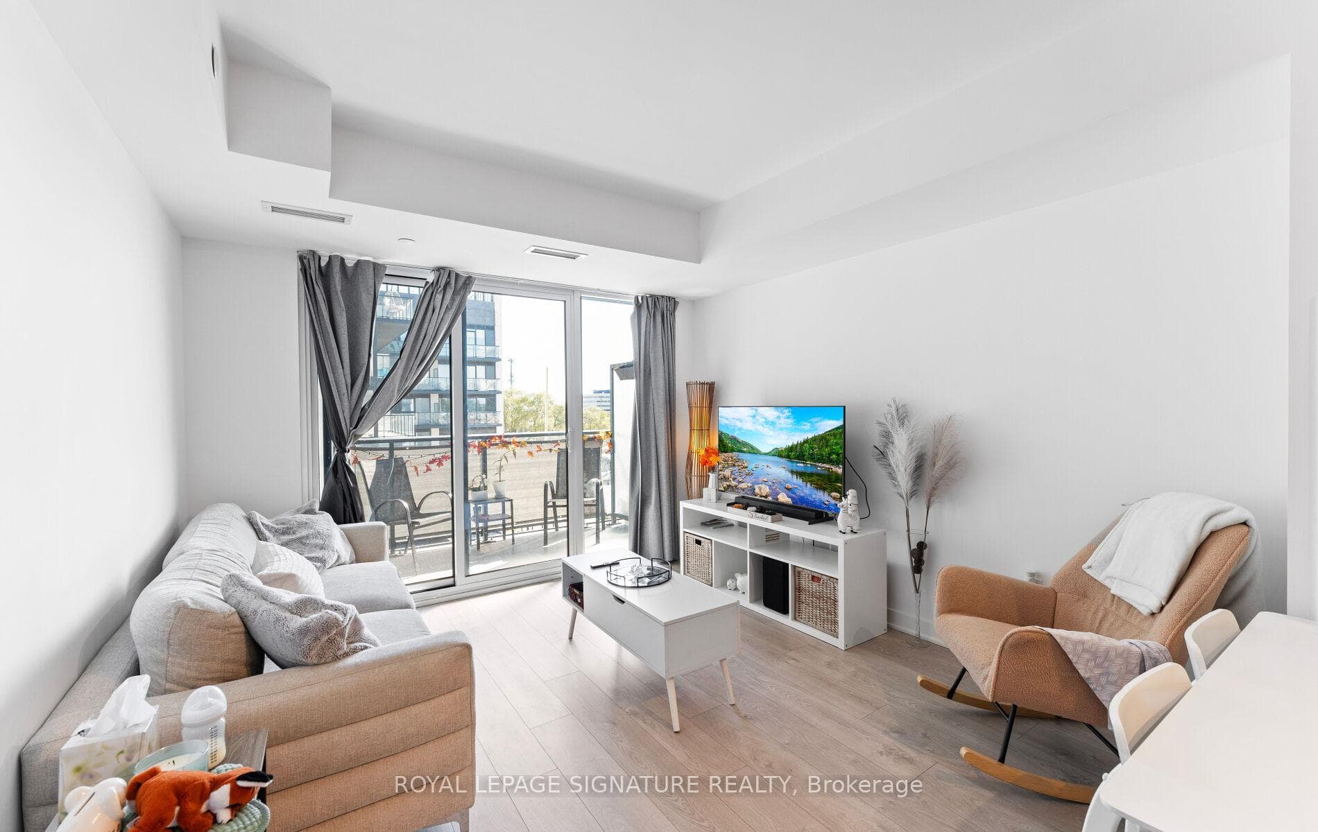 36 Zorra Street Unit 408 photo 10