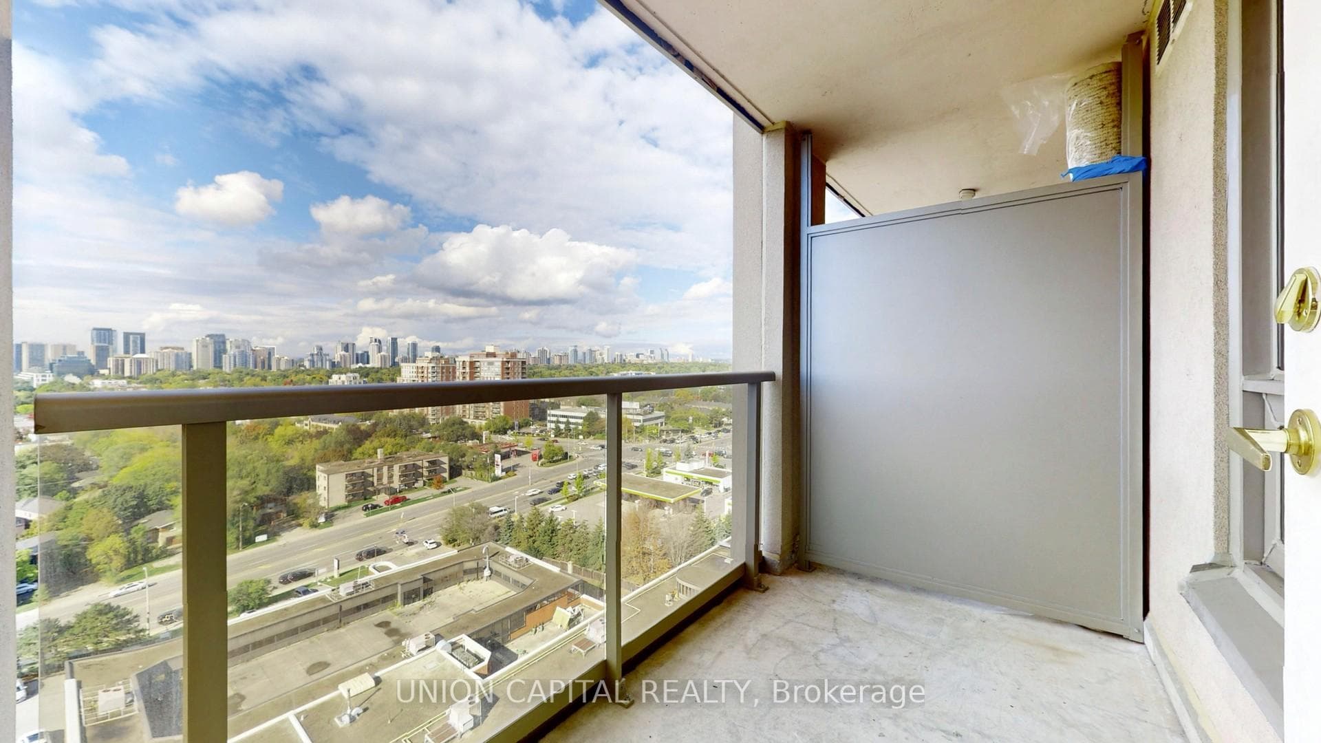 18 Kenaston Gardens Unit 1609 photo 16