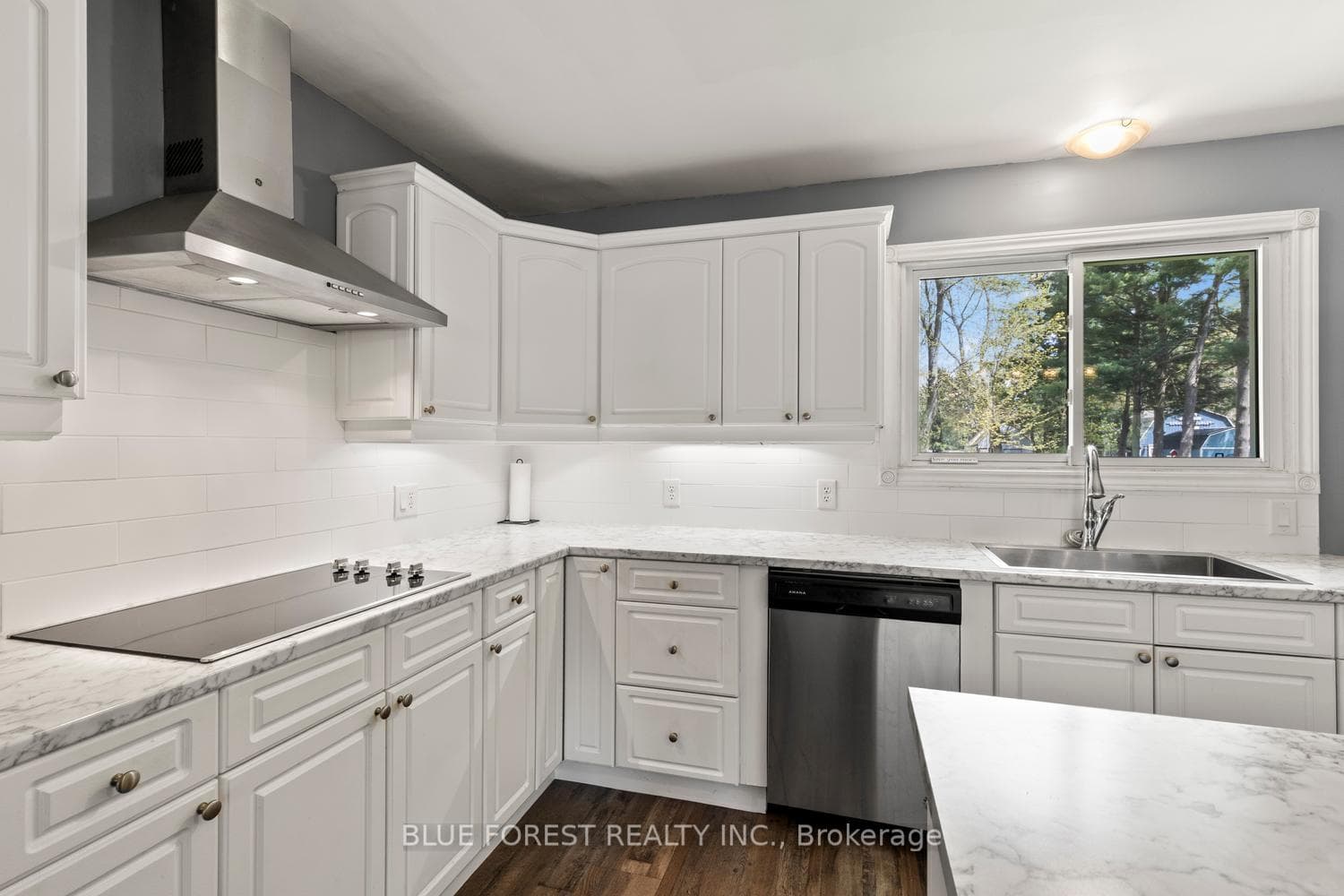 9984 Graham Road photo 18