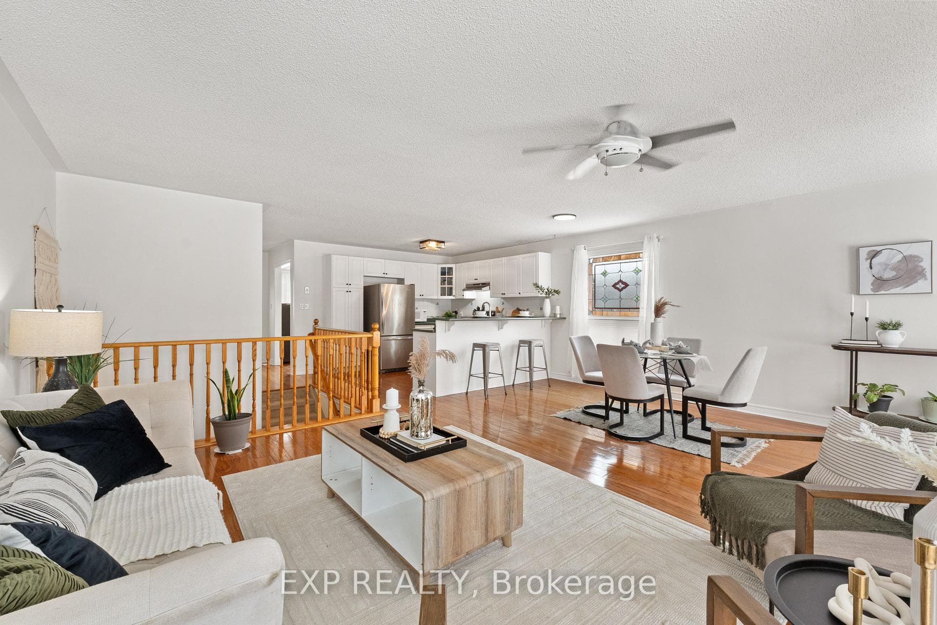 1036 Stone Cottage Crescent photo 22