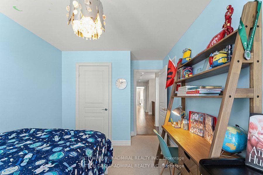 75 Paper Mills Crescent photo 31
