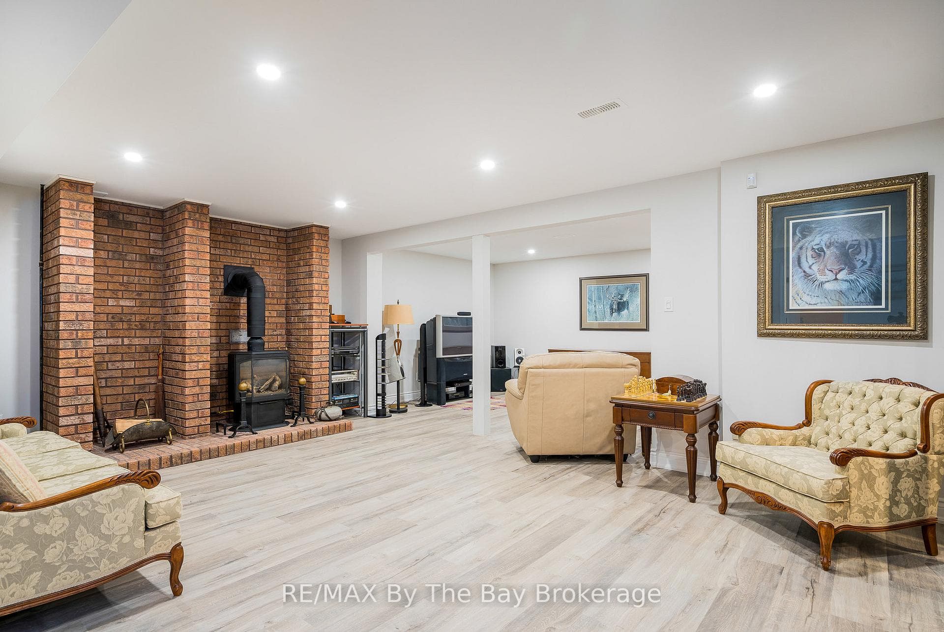 38 Willow Drive photo 33