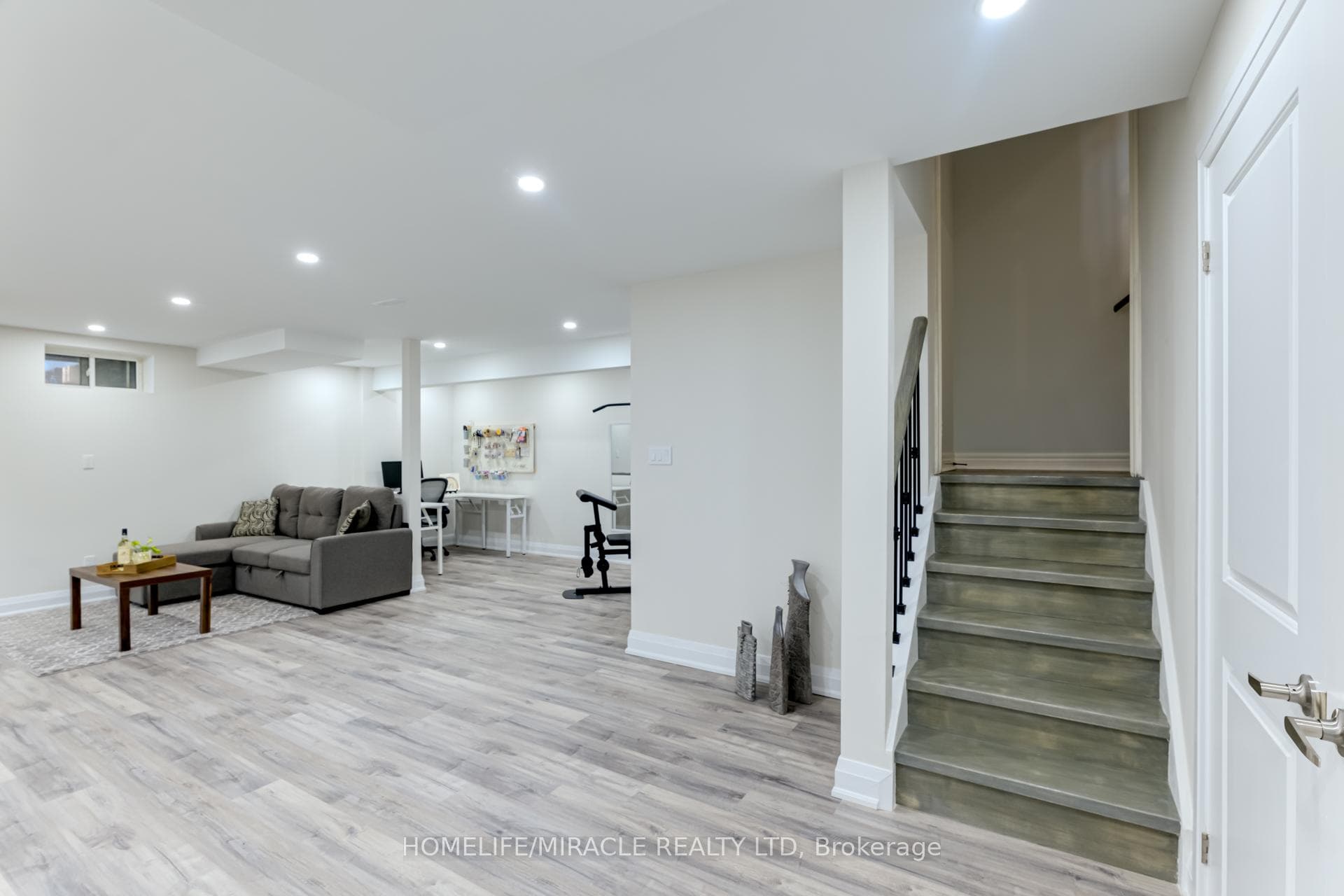 35 Gallagher Crescent photo 22