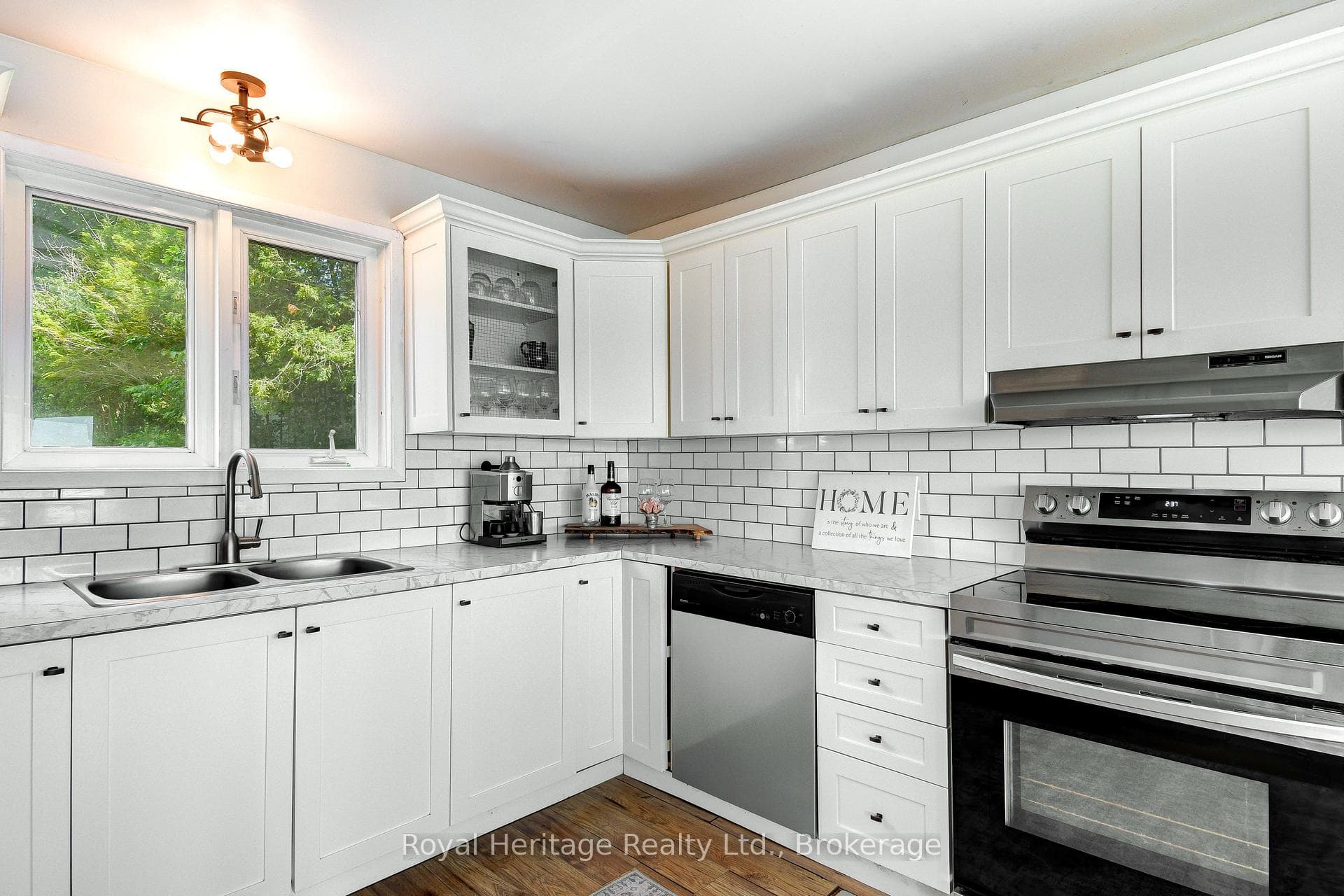 680 Round Lake Road photo 12