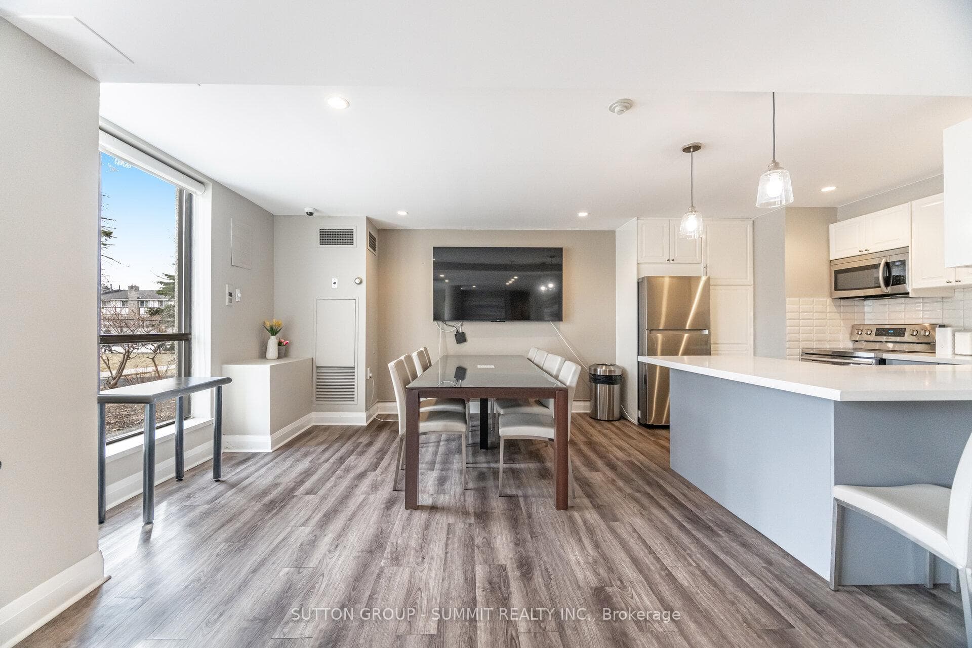 1111 BOUGH BEECHES Boulevard Unit 806 photo 43