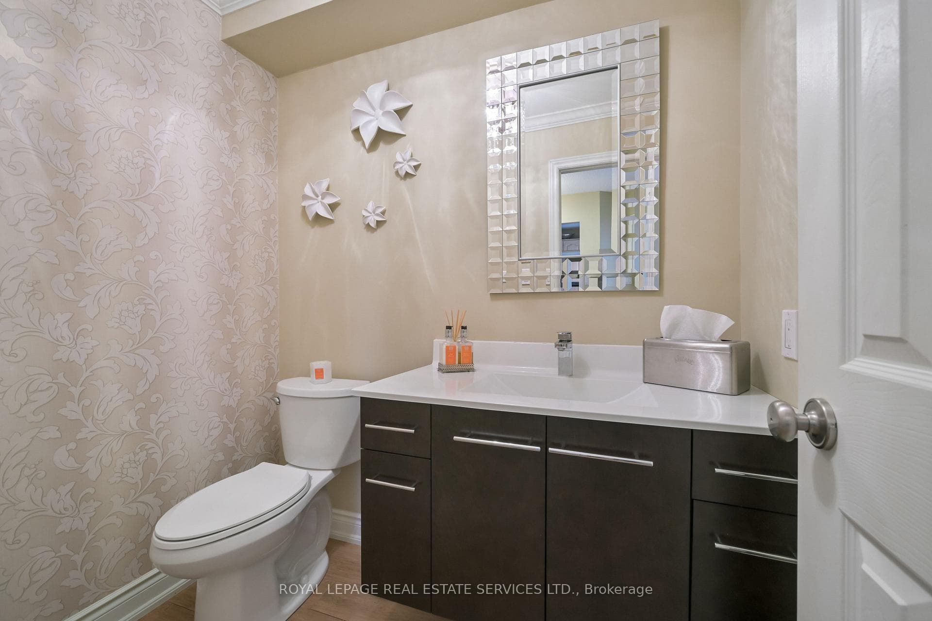 1078 Montgomery Drive photo 13