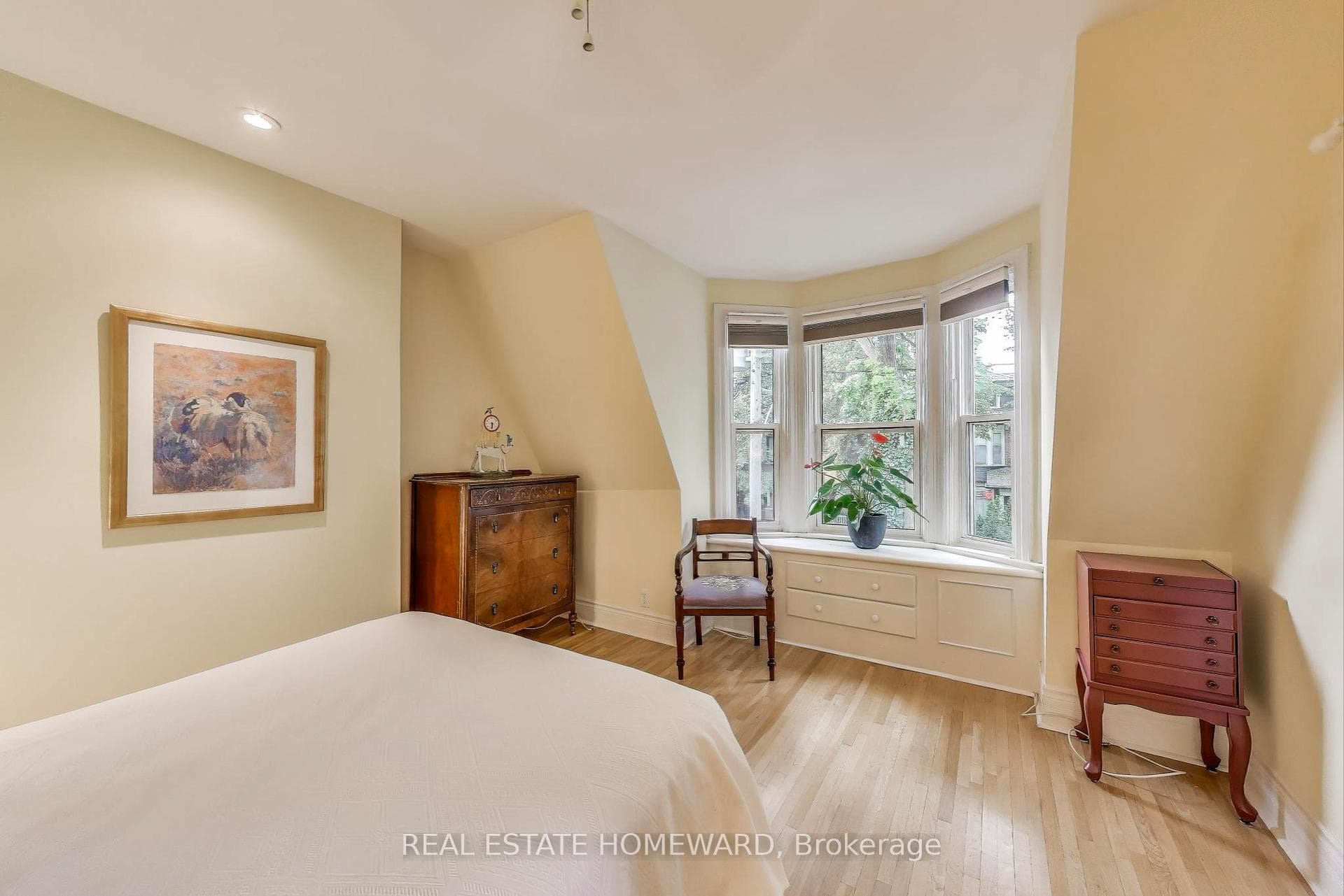92 Dearbourne Avenue photo 21