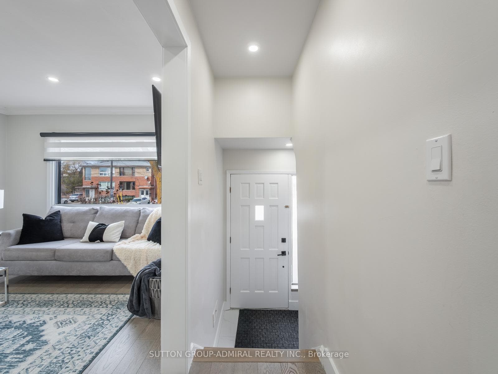 206 Habitant Drive photo 2