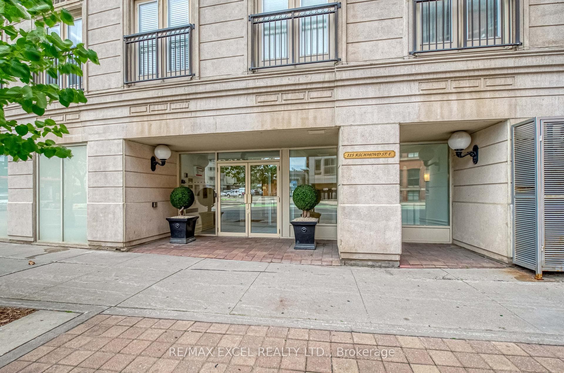 115 Richmond Street Unit 403 photo 31
