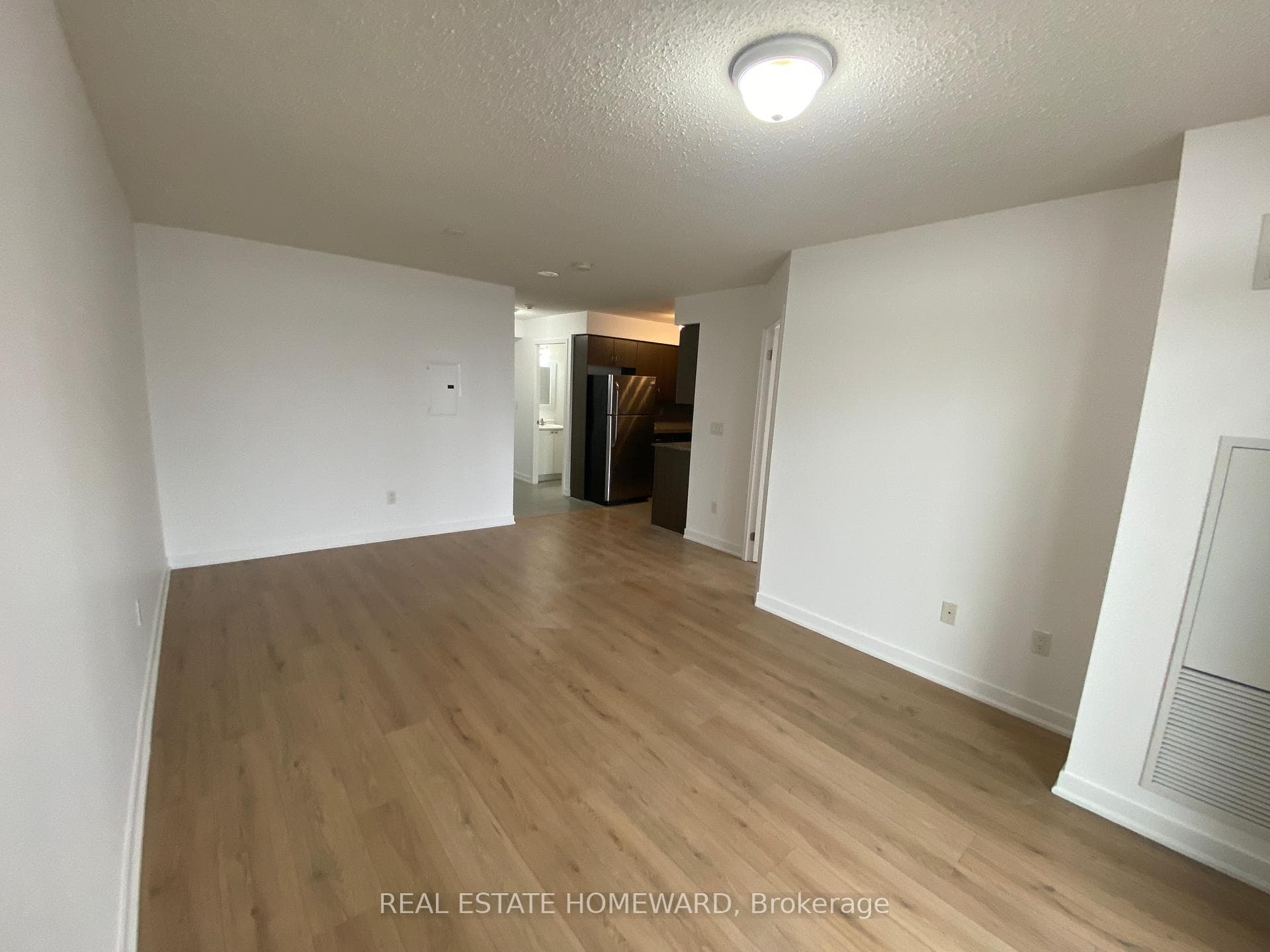812 Lansdowne Avenue Unit 903 photo 3