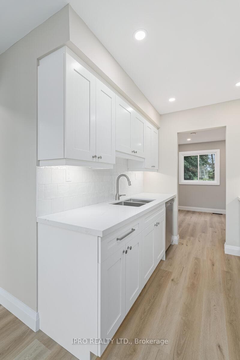 59 Maple Avenue Unit 2 photo 15