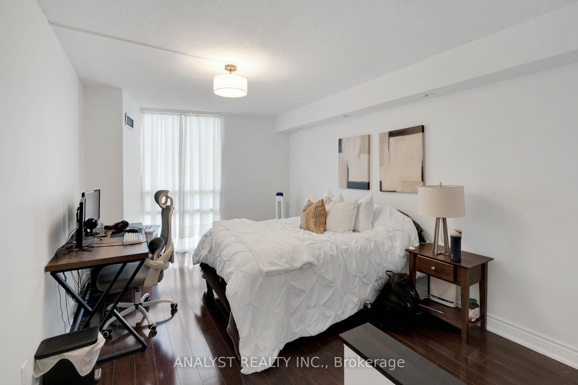 50 Eglinton Avenue Unit 909 photo 25