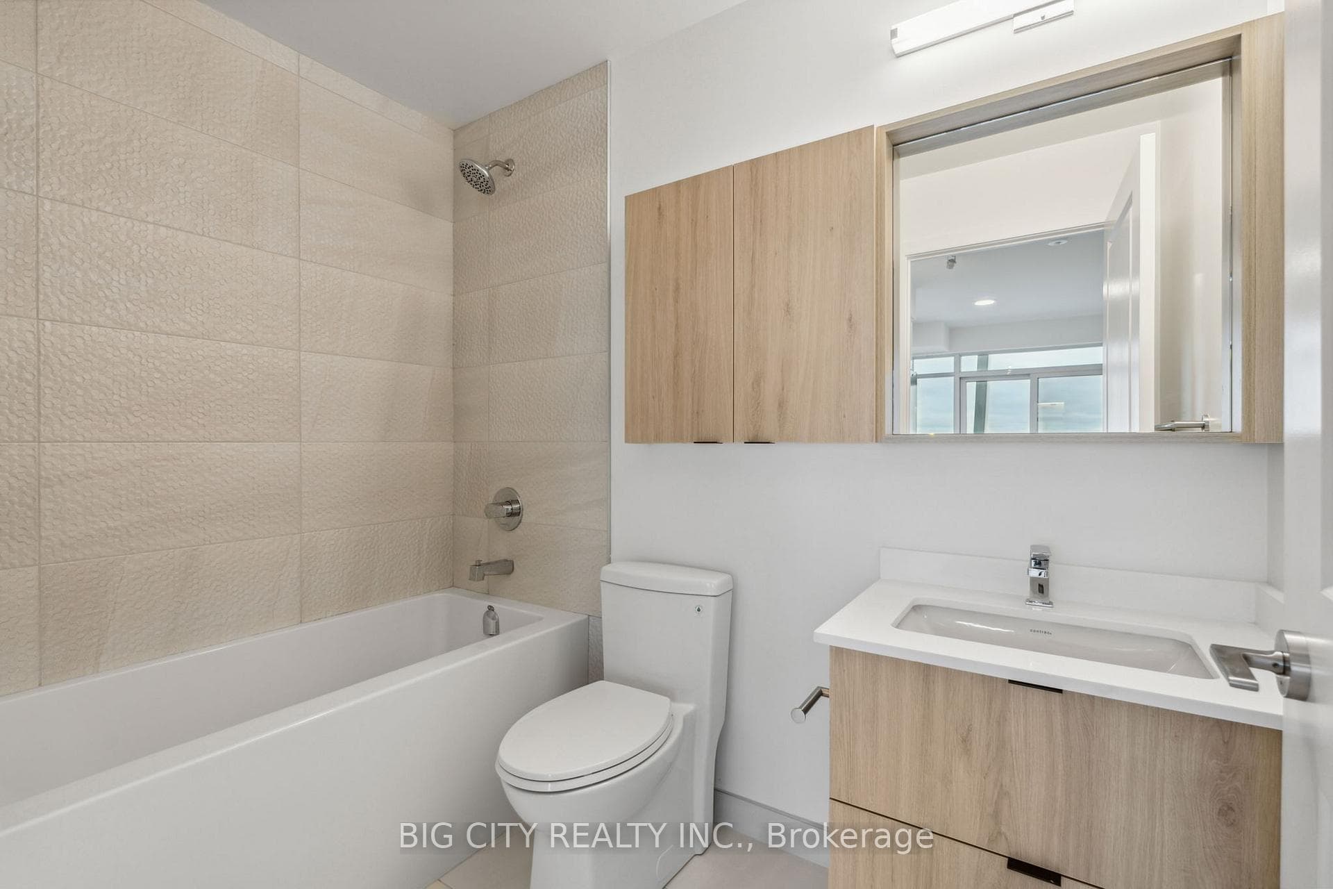 50 Upper Mall Way Unit 2606 photo 14