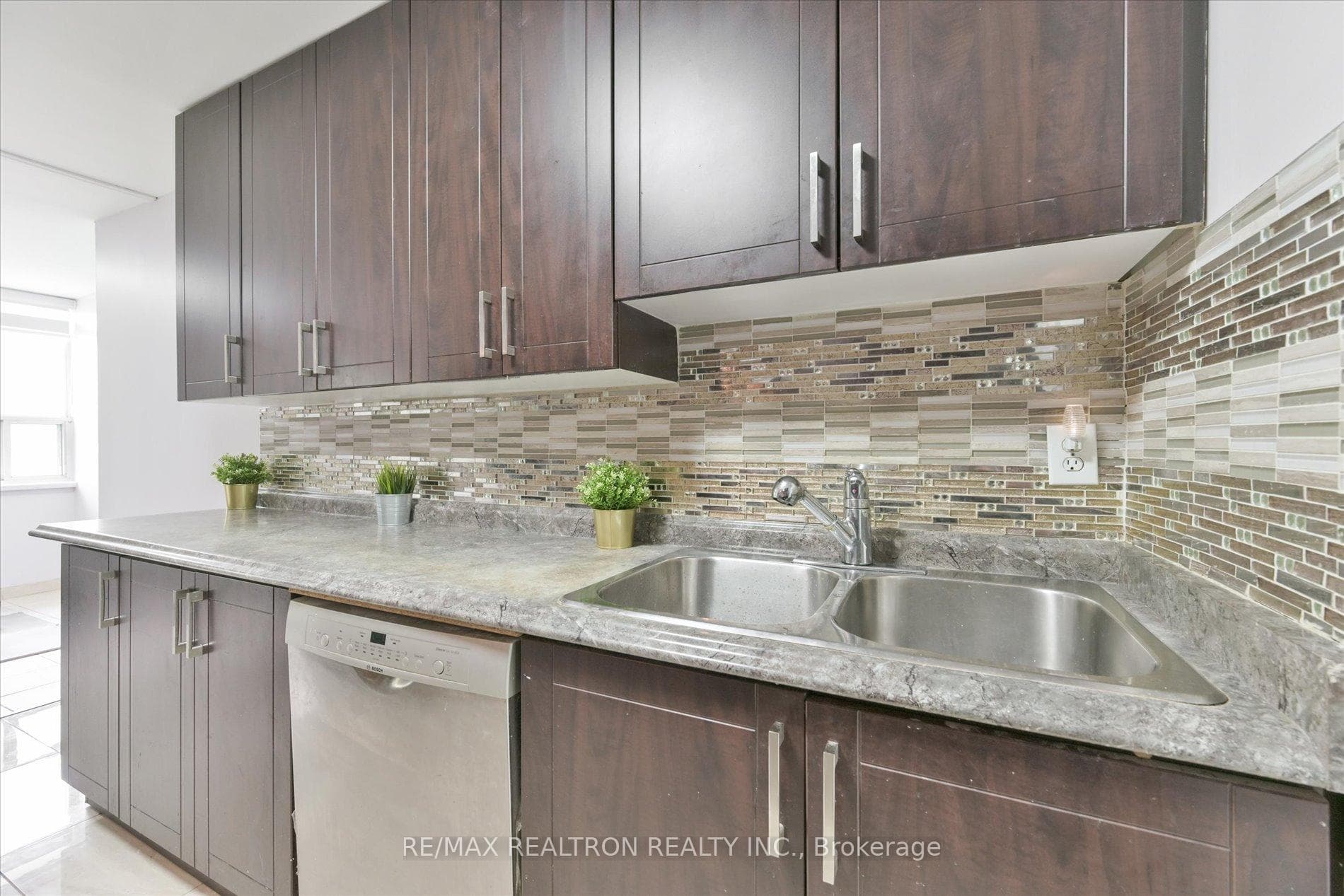 45 Silver Spring Boulevard Unit 108 photo 19